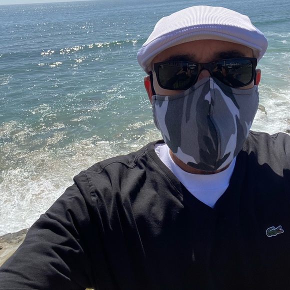 Meet your Posher Ambassador Carlos G - Picture 8 of 11